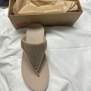 NEW NEW Fitflop flip flop size 8.